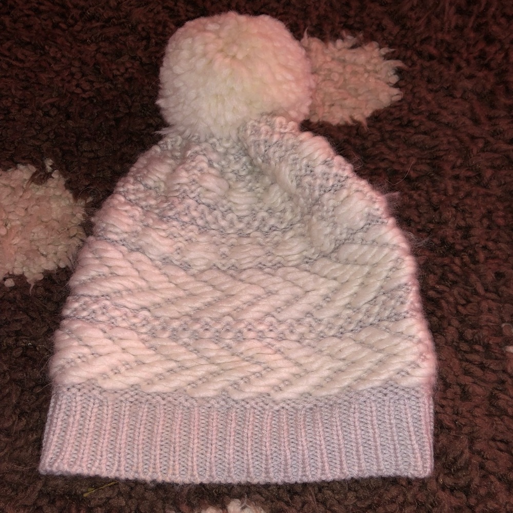Adorable club monaco hat